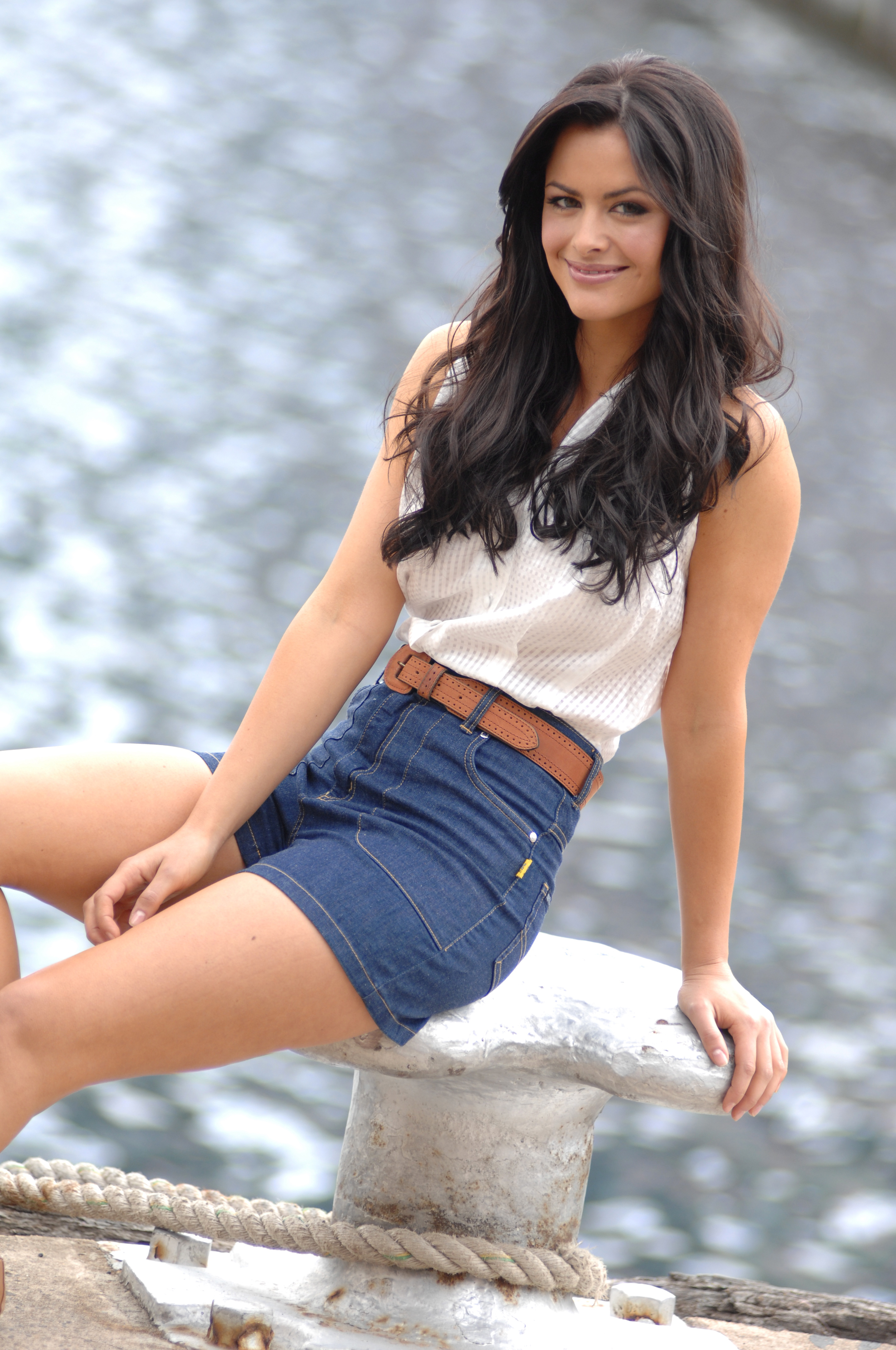 Portraits - ~/Content/Media/Portraits/PDR2_5550.JPG)