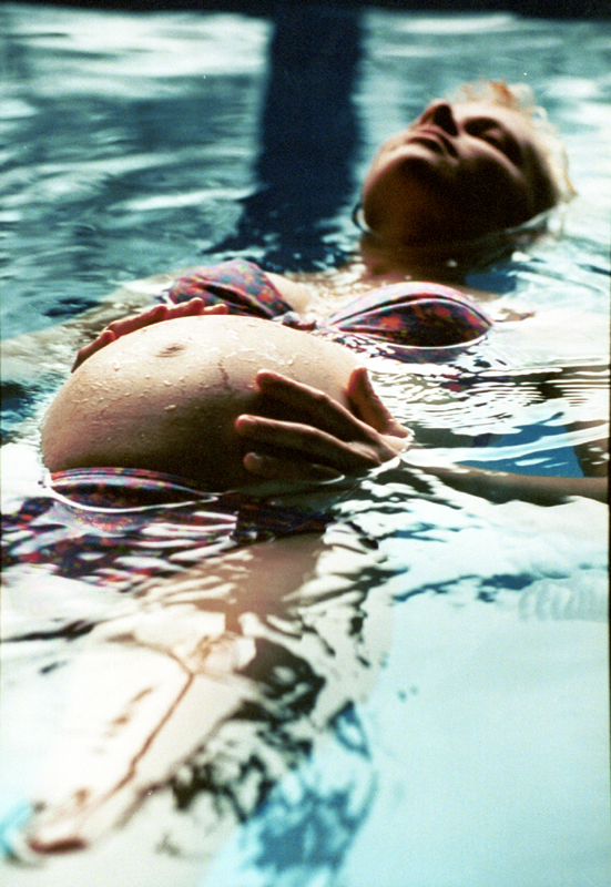 Portraits - ~/Content/Media/Portraits/Ppregnant.jpg)